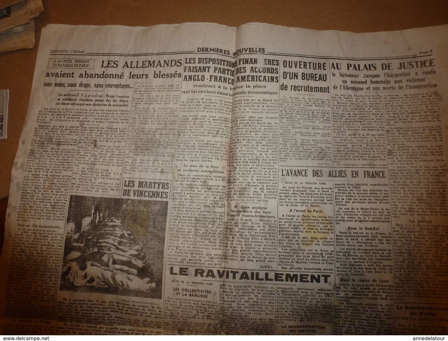 1944 :rare journal double "non coupé" après impression-->  2 éditions FRANCE-LIBRE (4 sept) et LIBERATION (29 août)