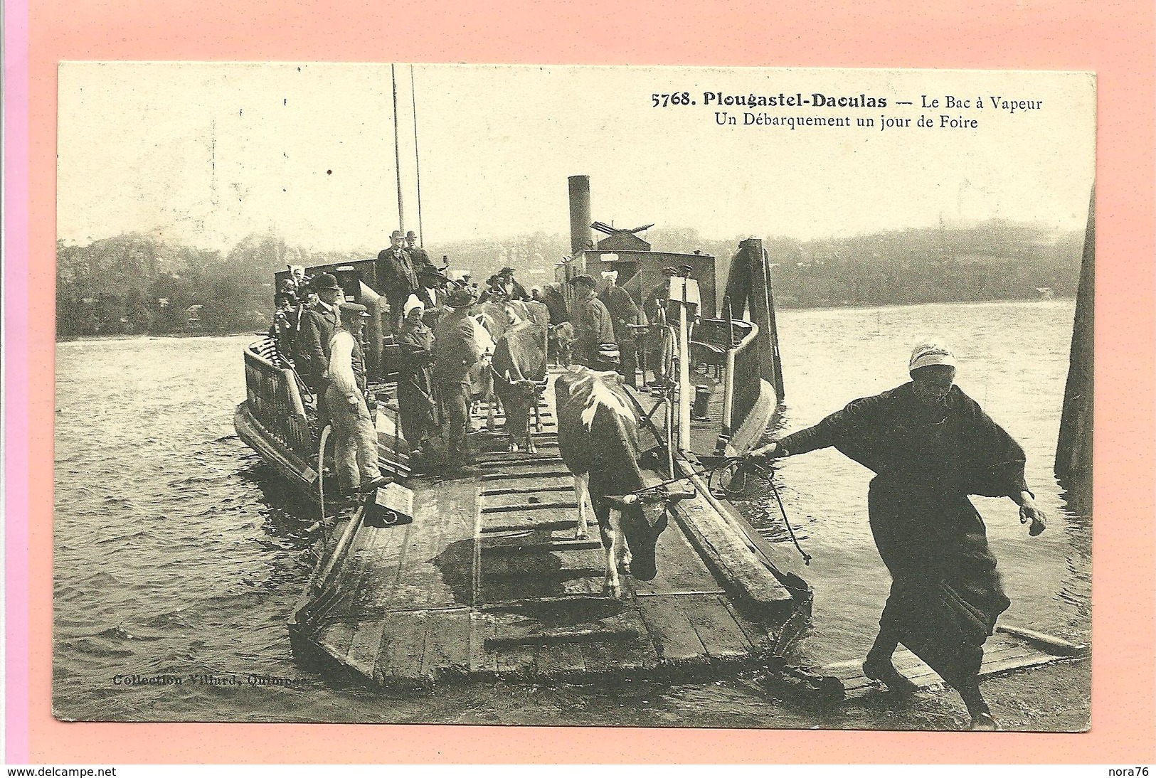 CPA 1911  Plougastel-;Daoulas (29) Le Bac à Vapeur  Un Débarquement Un Jour De Foire ( Vaches Et Personnages) - Plougastel-Daoulas