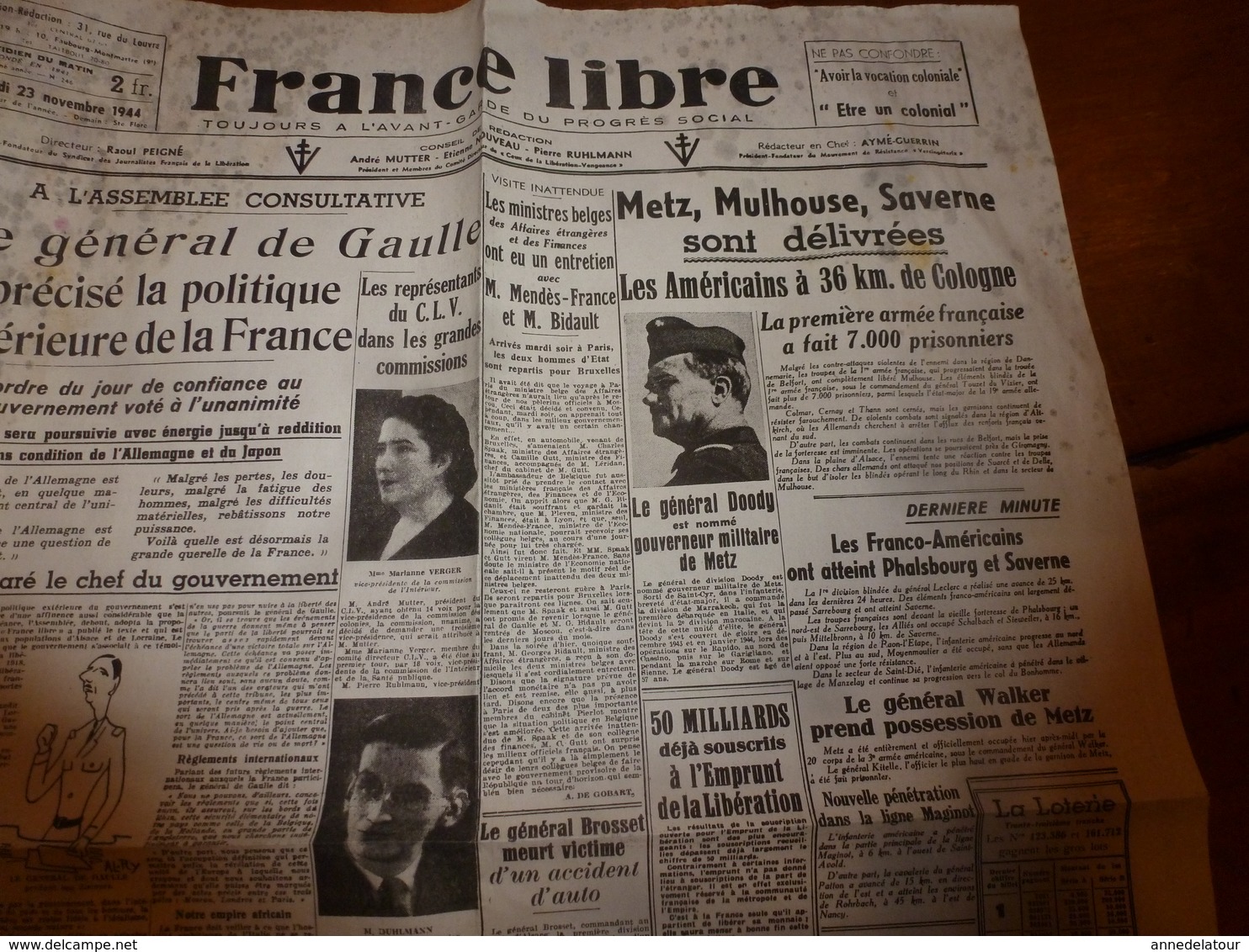 1944:journal double "non coupé" après impression--> L'AURORE (26 dec.) et FRANCE-LIBRE (23 nov.)