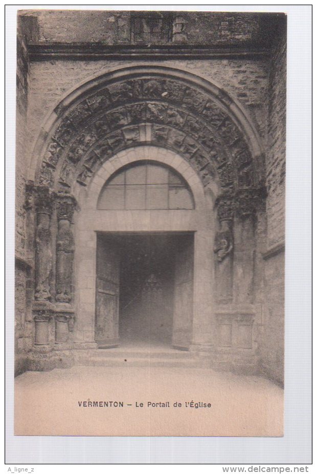 REF 347  : CPA 89 VERMENTON Le Portail De L'Eglise - Vermenton