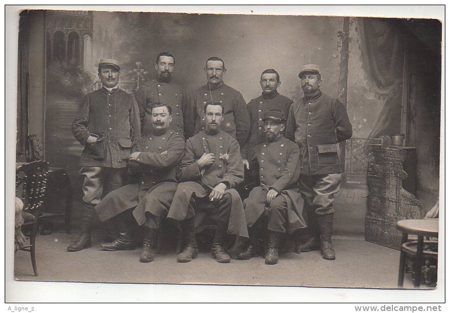 REF 338 :  CPA Carte Photo 63 RIOM Groupe De Soldat - Riom