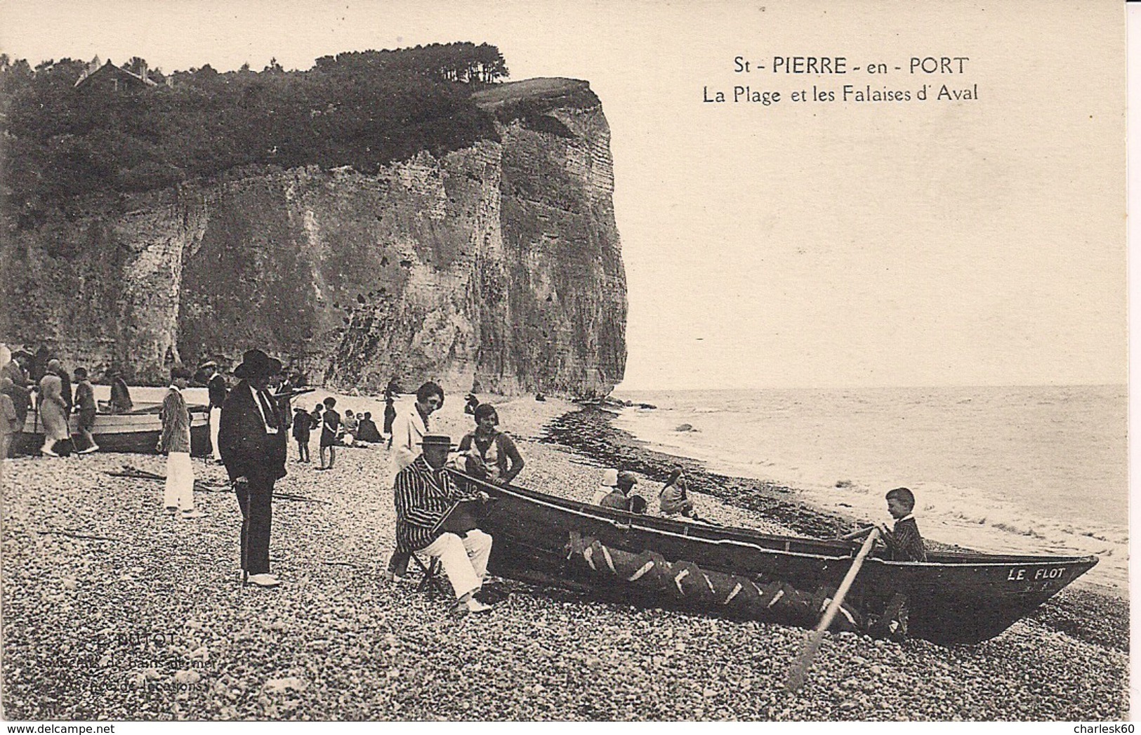 CPA Fécamp Saint Pierre En Port La Plage Et Les Falaises D'Aval Dutot - Fécamp