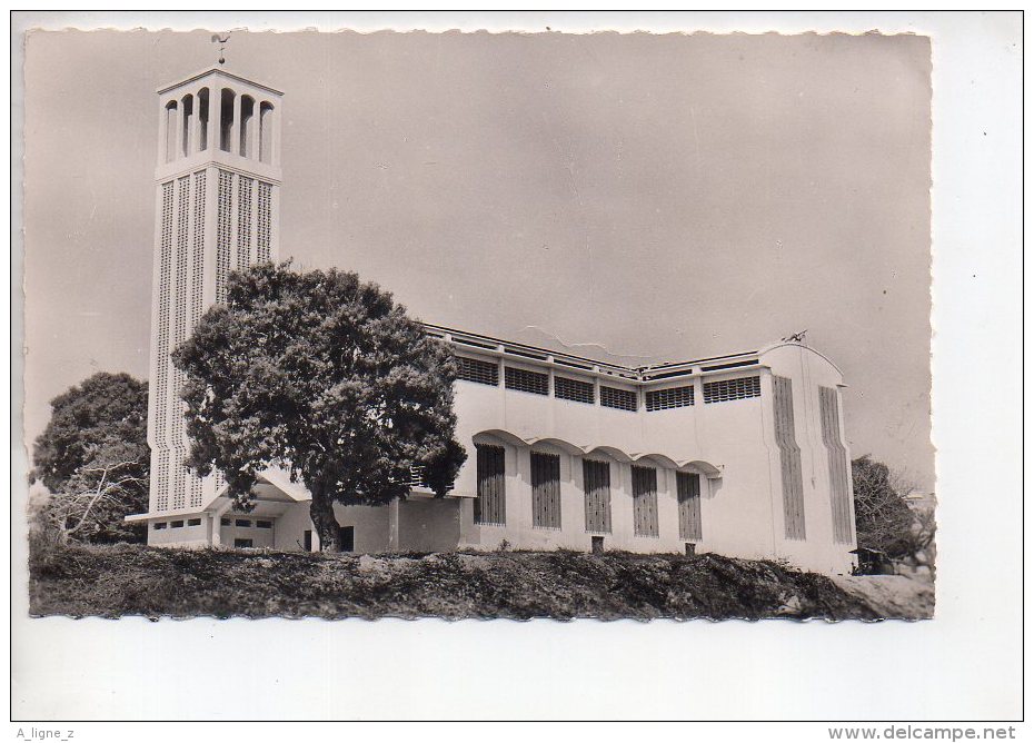 REF 309  :  CPSM AOF Pointe Noire CONGO Cathédrale - Pointe-Noire