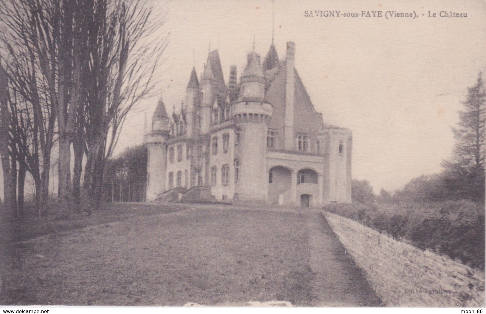 86 - SAVIGNY SOUS FAYE  VIENNE  - Le Château - Les Trois Moutiers