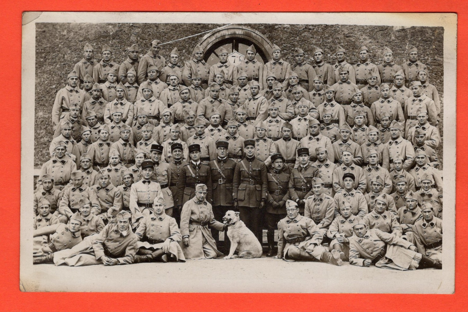 CARTE PHOTO DE SOLDATS EN UNIFORMES  - 7° COMPAGNIE - Regimientos