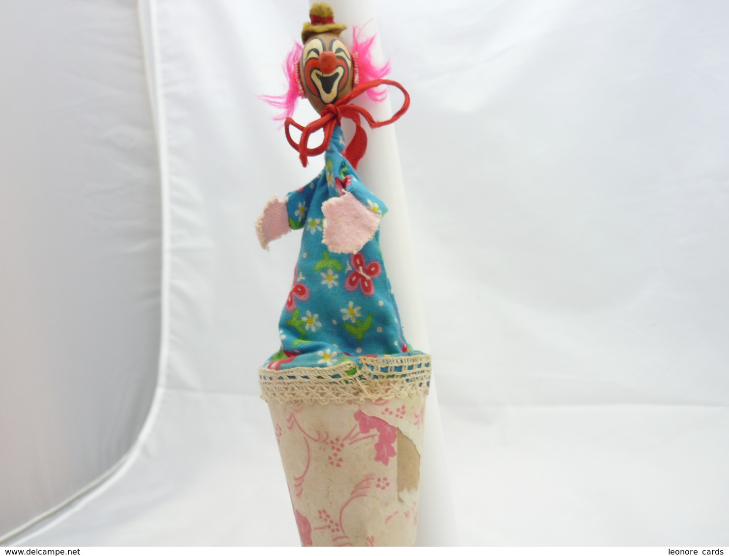 Jeux Et Jouet.Marotte.lot De Deux Marottes Anciennes Shangai Toys Clown Et Un Chinois 30cm - Other & Unclassified