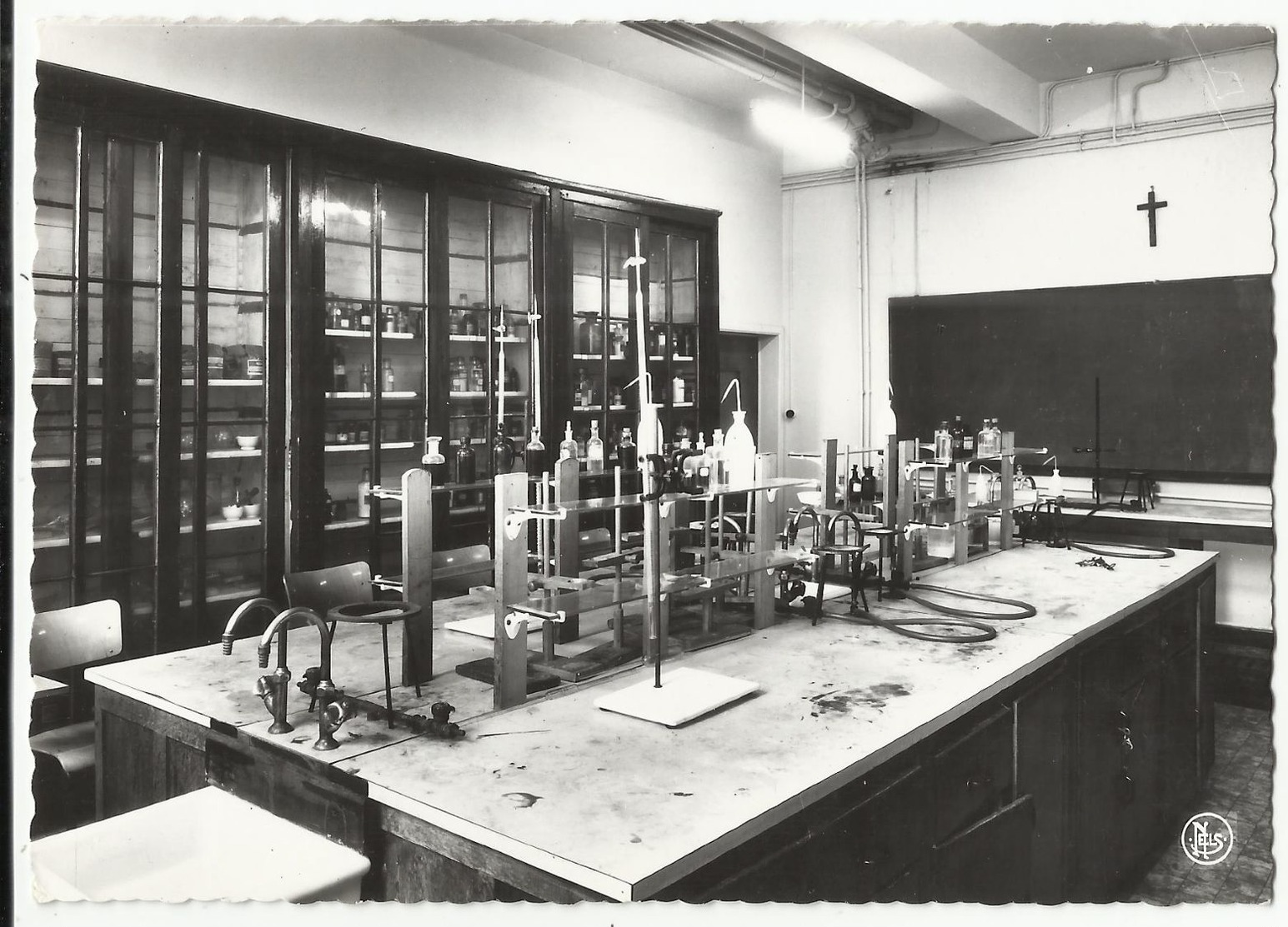 FLEURUS - Institut Notre-Dame - Laboratoire - 1963 - Fleurus