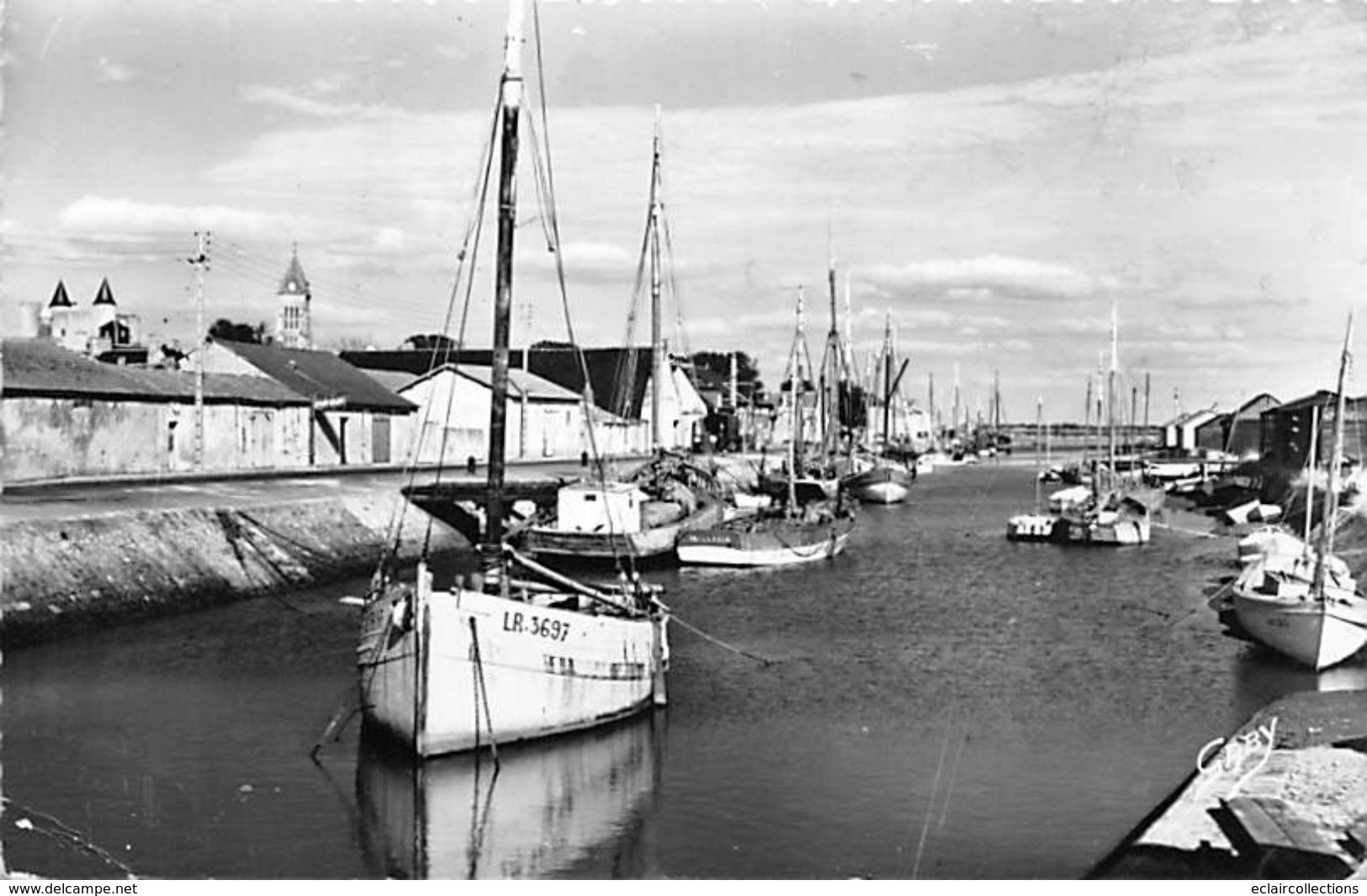 Ile De Noirmoutier 85 : Le Quai  Bateaux. Année 1961     (voir Scan) - Ile De Noirmoutier