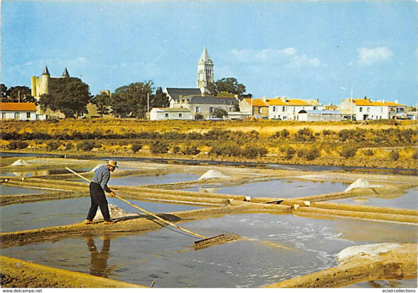 Ile De Noirmoutier 85 :  Marais Salans.Paludier Au Travail      (voir Scan) - Ile De Noirmoutier