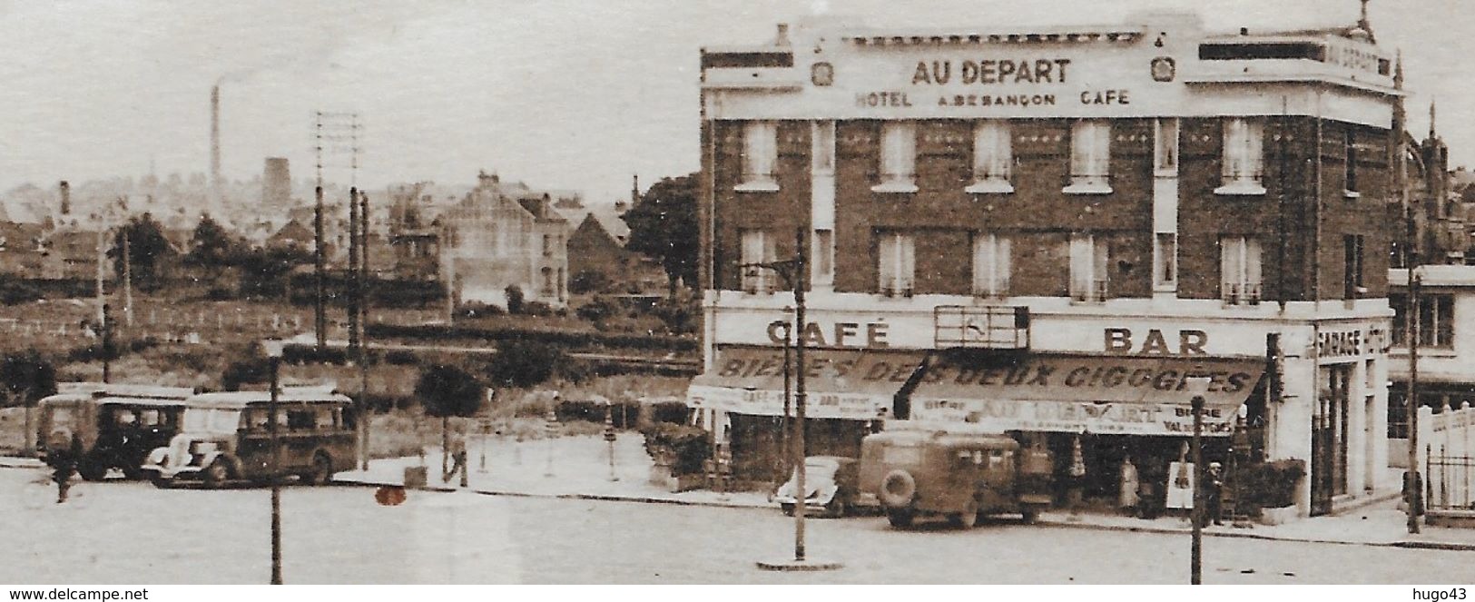 SAINT QUENTIN - N° 82 - LA PLACE D ELA GARE AVEC CAFE BAR ET VIEILLES VOITURES - CPA NON VOYAGEE - Saint Quentin