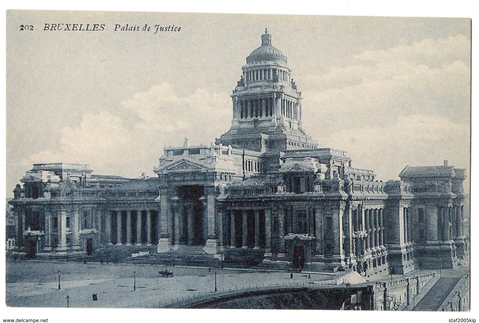 Bruxelles - Palais De Justice - Marktpleinen, Pleinen