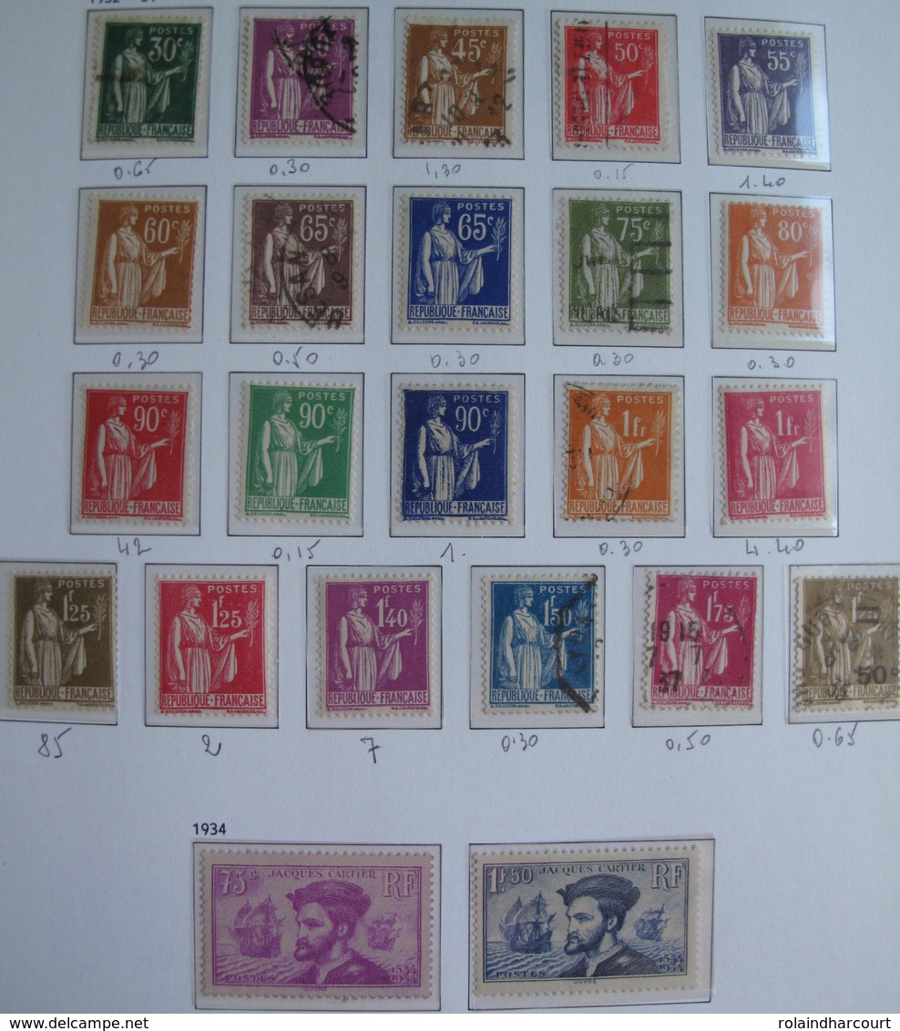 LOT R1595 - COLLECTION de FRANCE (AUCUNE CHARNIERE) en 4 ALBUMS de 245 pages - ENORME COTE : 15000,00 &euro; environ