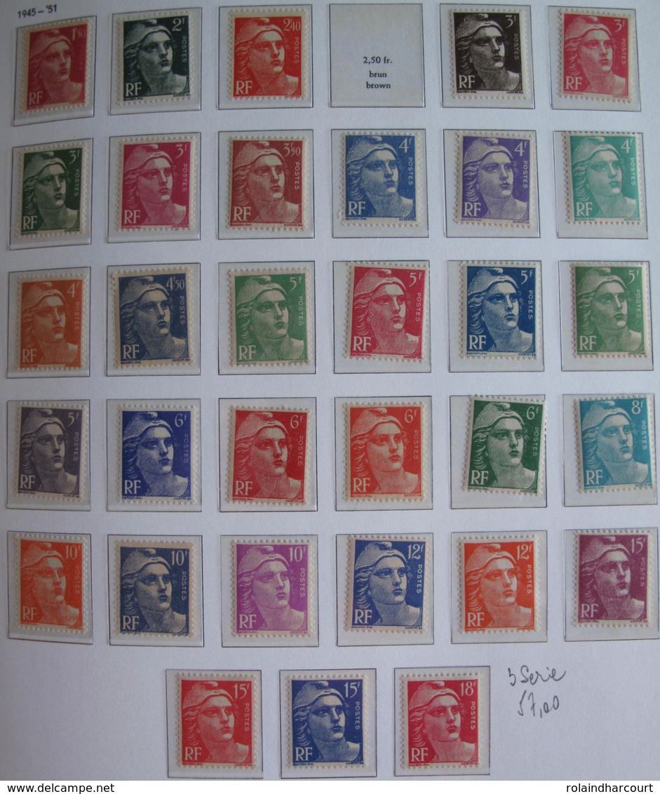 LOT R1595 - COLLECTION de FRANCE (AUCUNE CHARNIERE) en 4 ALBUMS de 245 pages - ENORME COTE : 15000,00 &euro; environ