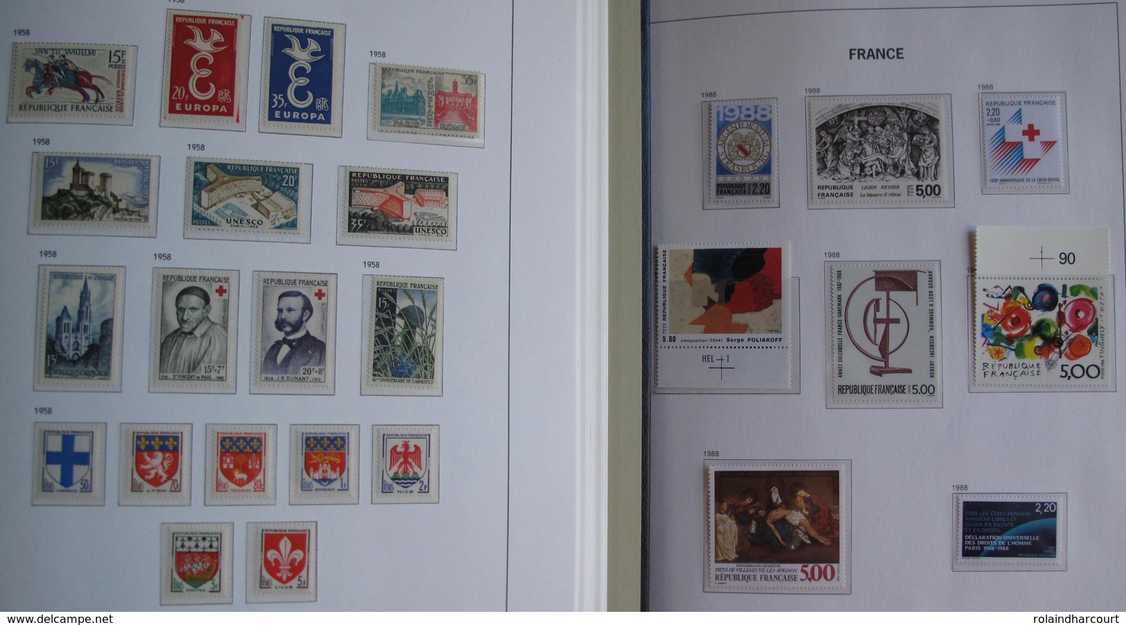 LOT R1595 - COLLECTION de FRANCE (AUCUNE CHARNIERE) en 4 ALBUMS de 245 pages - ENORME COTE : 15000,00 &euro; environ