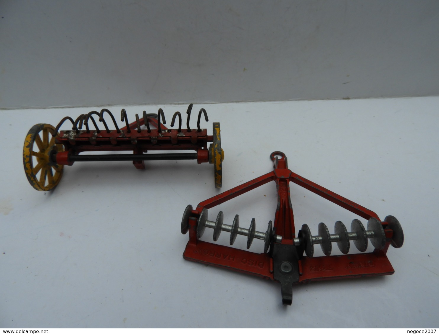 Dinky-Toys : Lot De 2 Machines  Made In England - Dinky