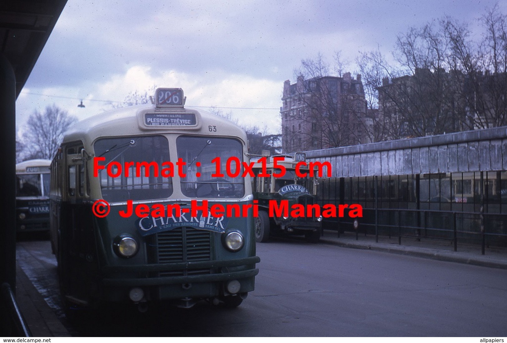 Reproduction D'une Photographie D'un Bus Chausson Ligne 206 Avec Publicité Charrier à Paris En 1964 - Other & Unclassified