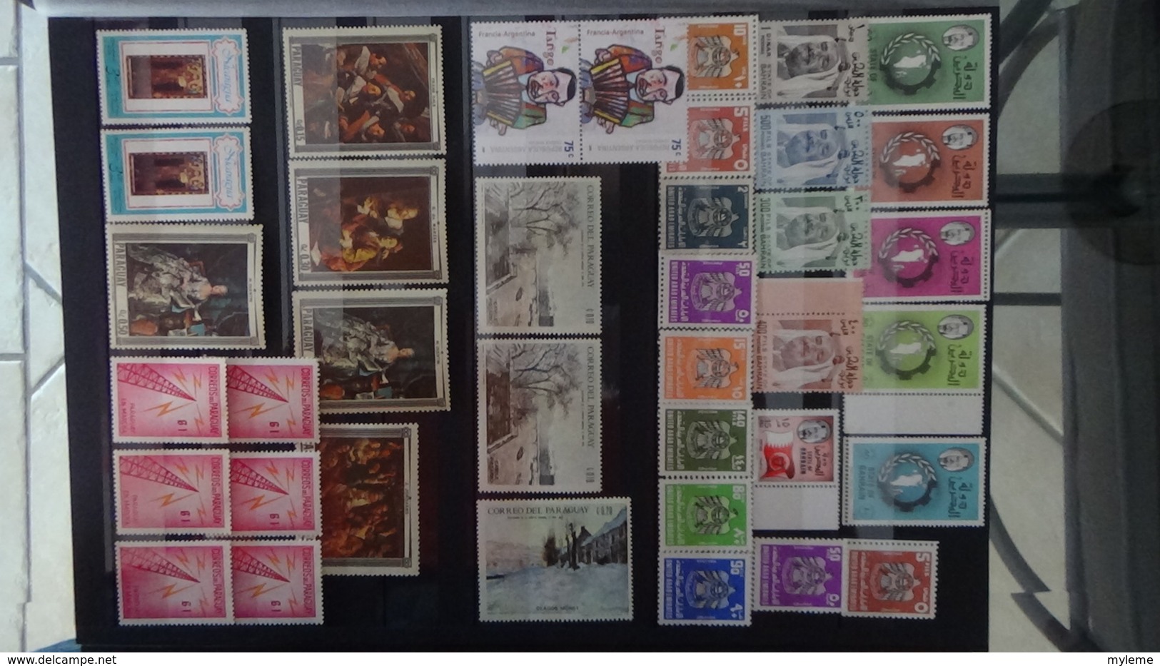 Collection de timbres et blocs ** du MONDE. PORT OFFERT DES 50 EUROS D'ACHATS. Voir commentaires