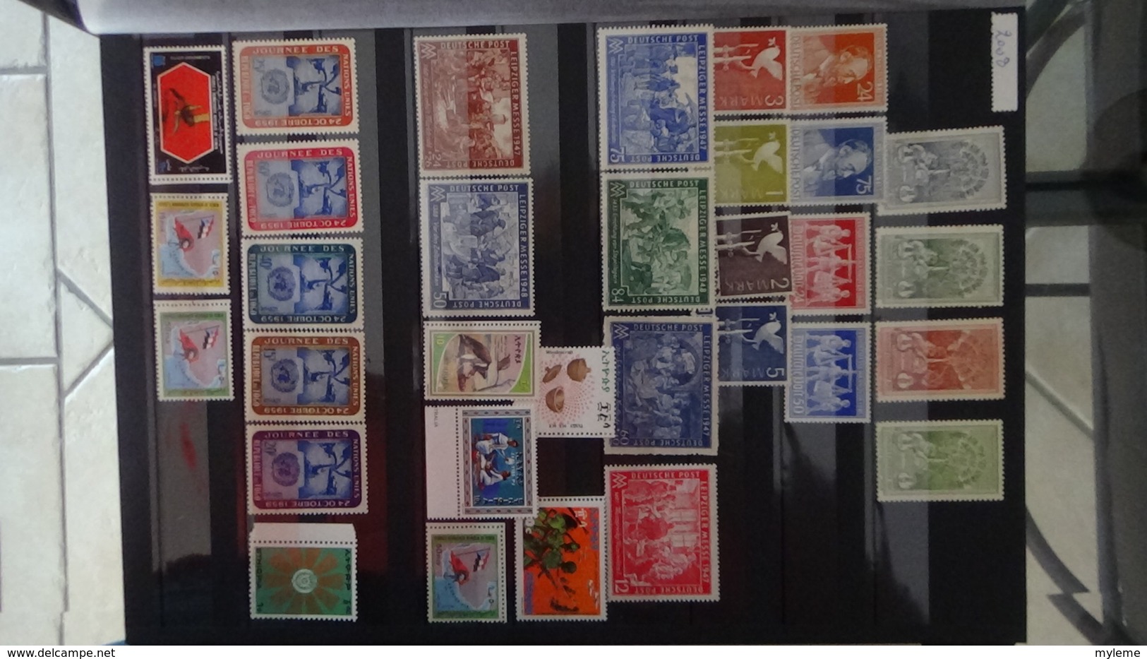 Collection de timbres et blocs ** du MONDE. PORT OFFERT DES 50 EUROS D'ACHATS. Voir commentaires