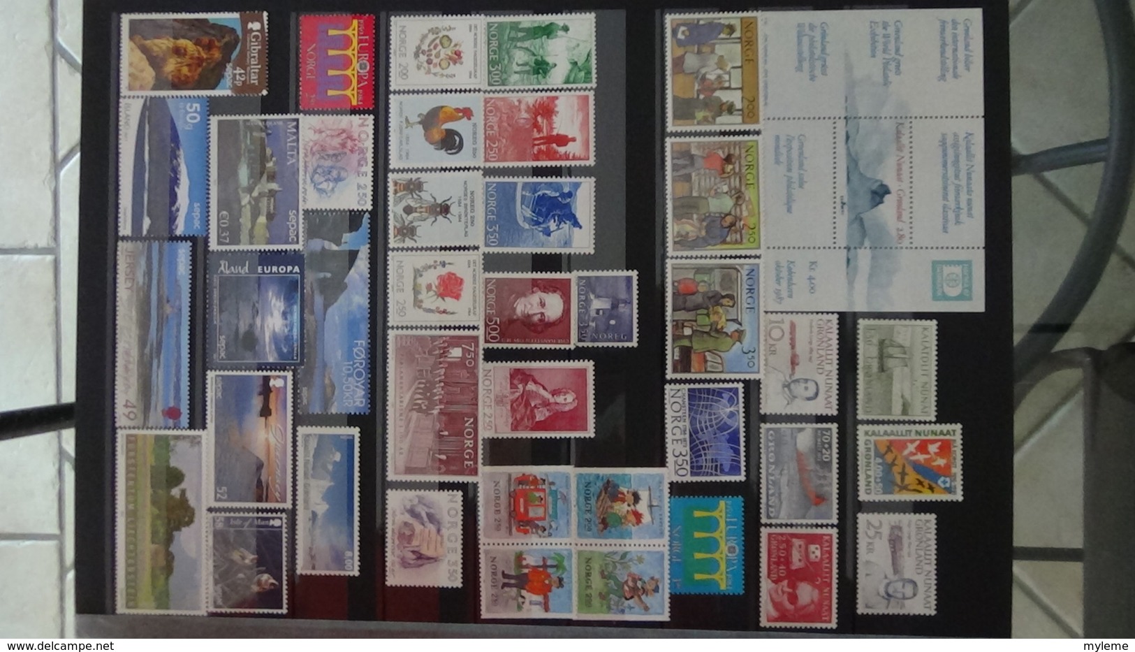 Collection de timbres et blocs ** du MONDE. PORT OFFERT DES 50 EUROS D'ACHATS. Voir commentaires