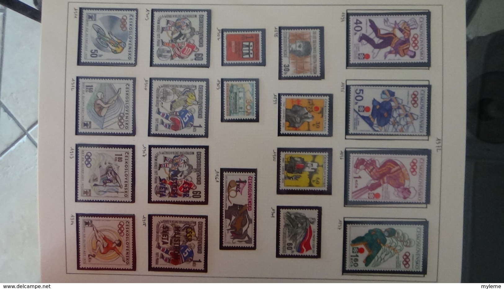 Collection de timbres Tchecoslovaquie ** N° 1615 à 2659 manque 7 timbres . Voir commentaires