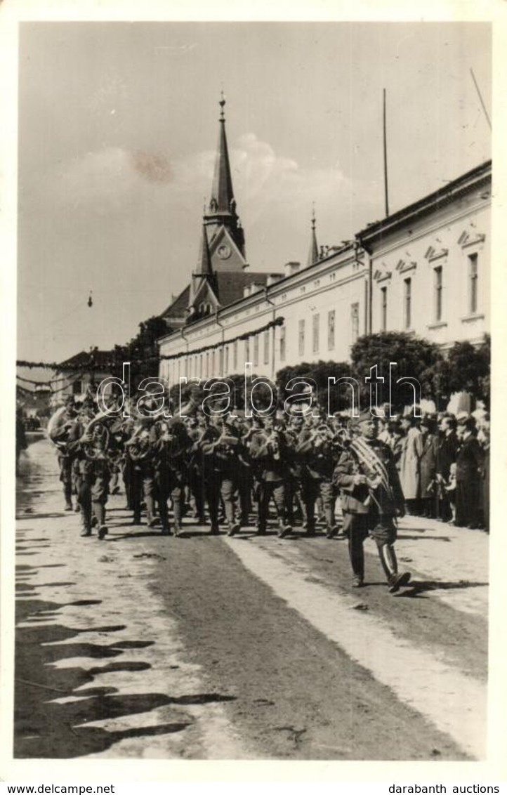 T1/T2 1940 Máramarossziget, Sighetu Marmatiei; Bevonulás Katonazenekarral / Entry Of The Hungarian Troops With Military  - Unclassified
