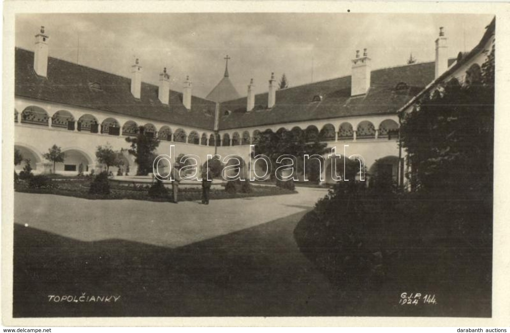 T2 Kistapolcsány, Topolcianky; Gróf Keglevich Kastély (József F?herceg Kastély), Régi Rákóczi Udvar / Castle Courtyard - Unclassified