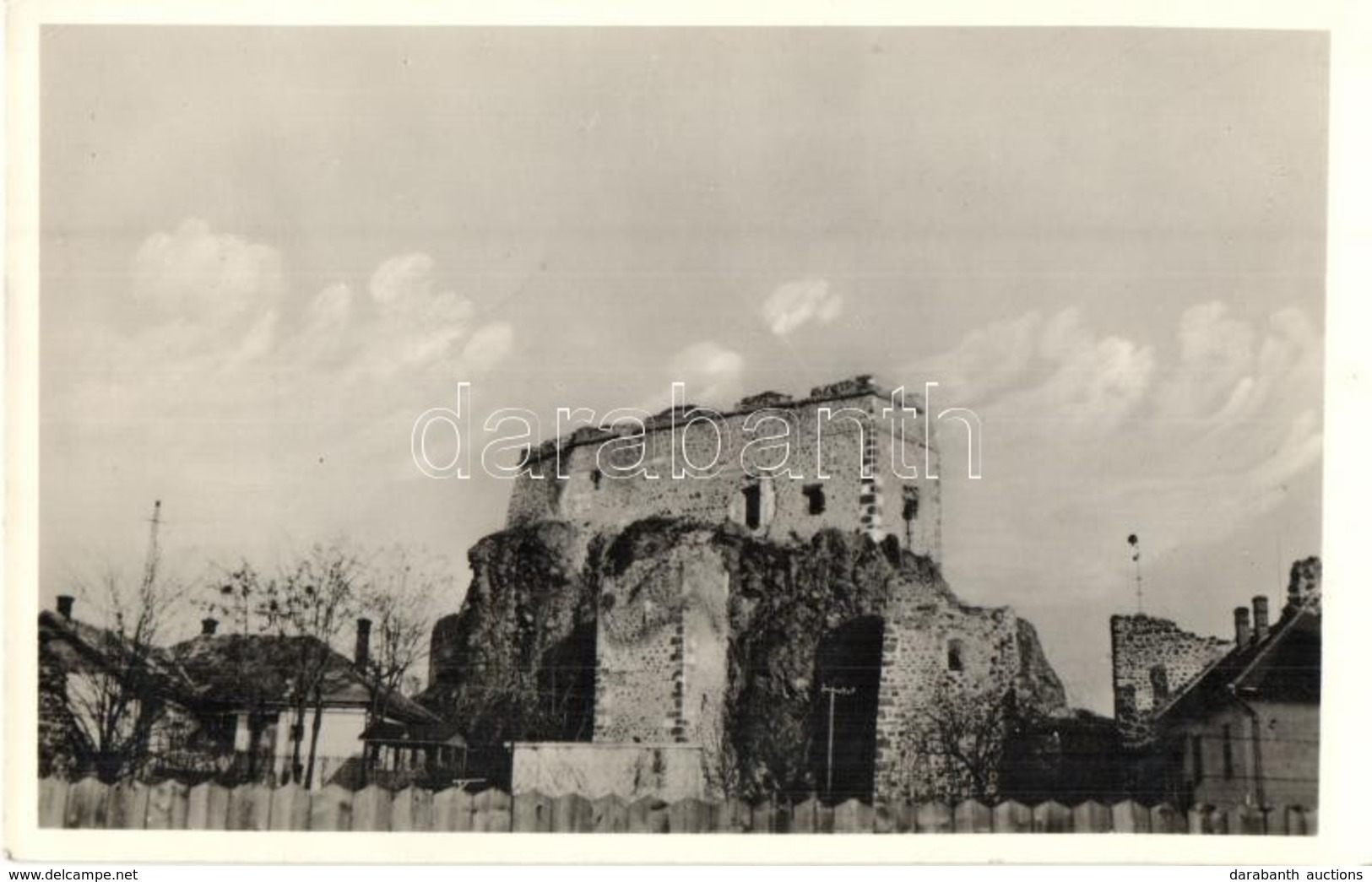 T2 Léva, Levice; Várrom / Castle Ruins. '1938 Léva Visszatért' So. Stpl - Unclassified