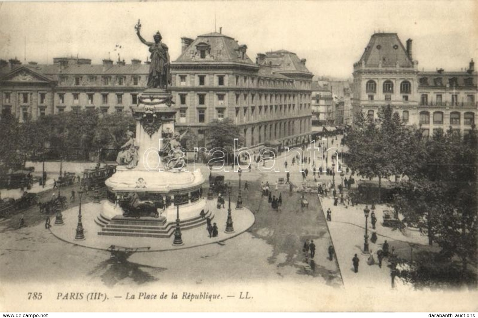 T2 Paris III, La Place De La République / Square, Monument - Unclassified