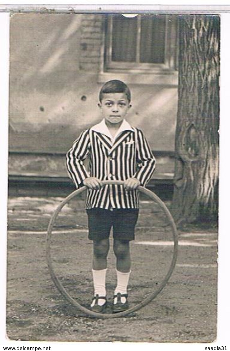 JEUX  1938 JOUETS  GARCON  JEUX  CERCEAU    CARTE  PHOTO     TBE     1T916 - Games & Toys