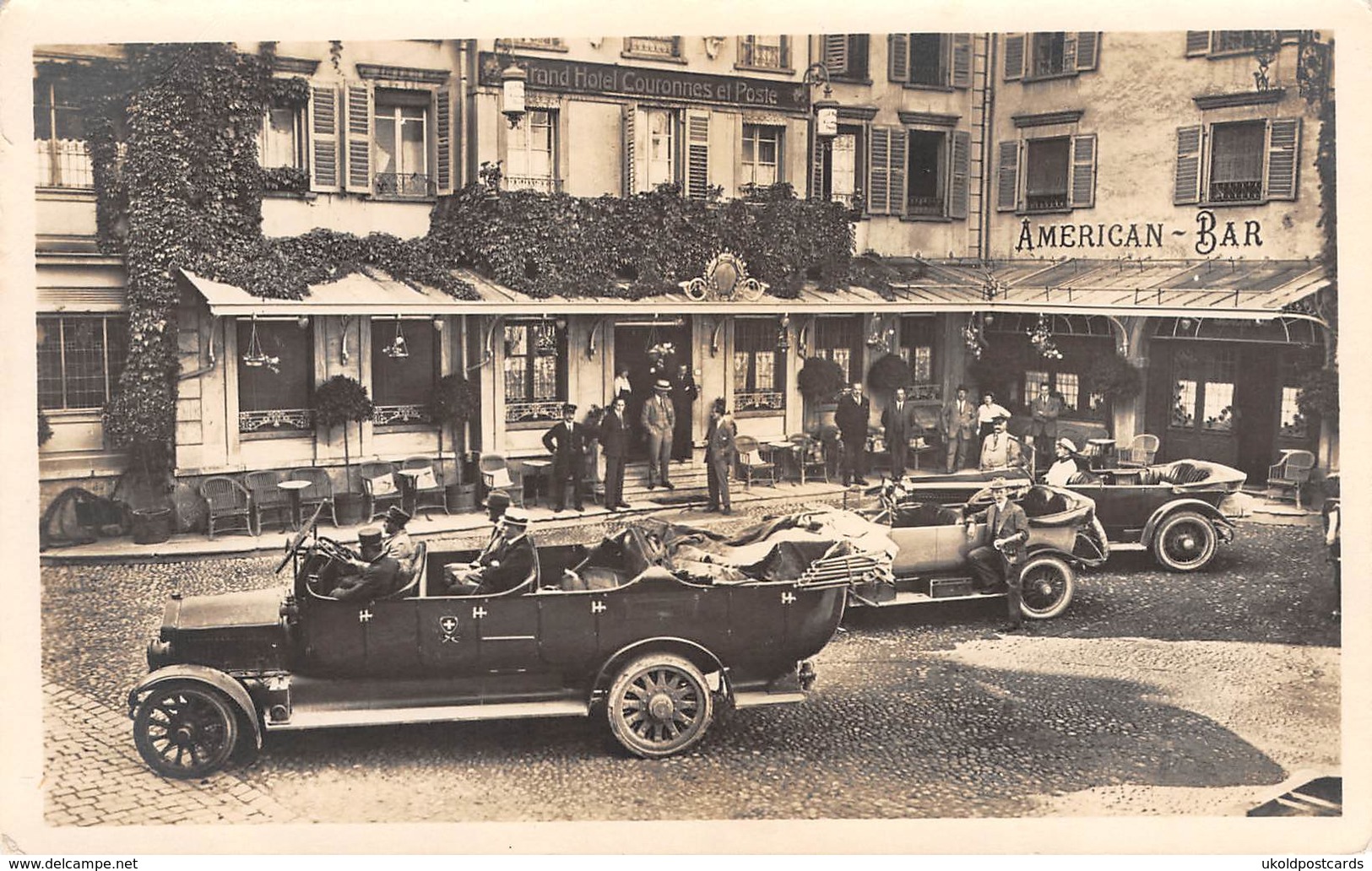 CPA  Suisse, BRIGUE, Grand Hotel Couronne Et Poste - Motor Cars & Coach, Carte Photo. - Brigue-Glis 