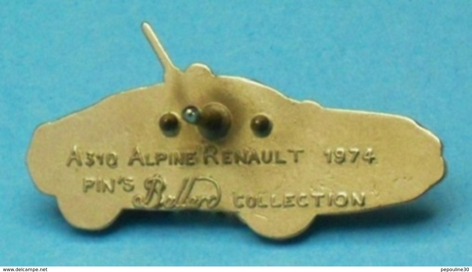 1 PIN'S //  ** GENDARMERIE / RENAULT / ALPINE A310 \ 1974 \ ARGENTÉ **  . (Ballard Collection) - Militaria