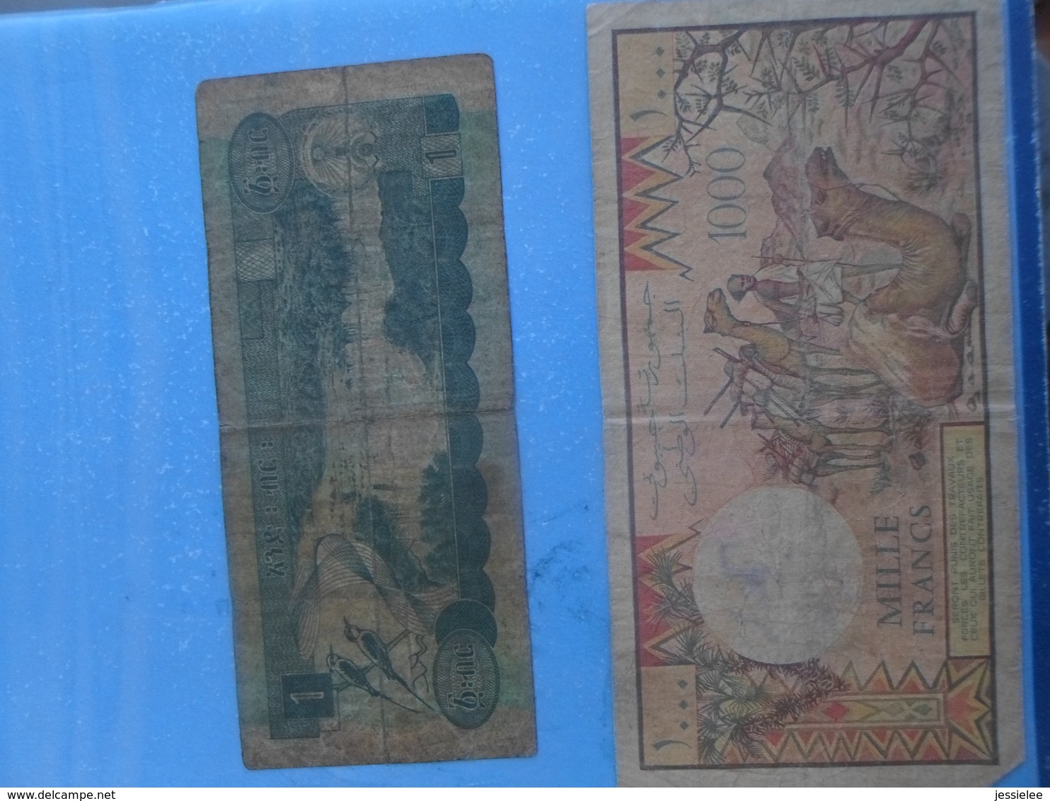 LOT DE 24 BILLETS ANCIENS ETRANGERS ET FRANCAIS