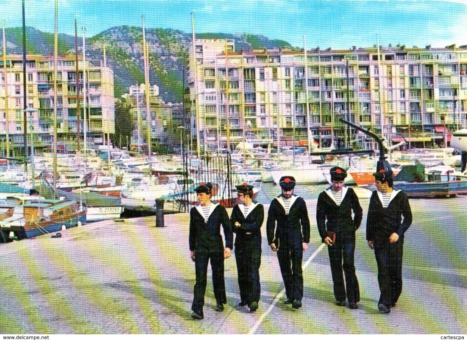 Toulon Promenade Sur La Darse CPM Ou CPSM - Toulon