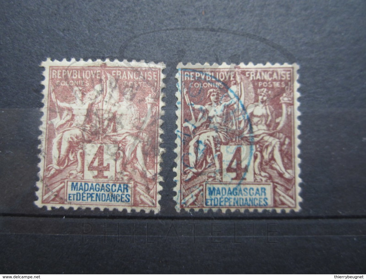 VEND BEAUX TIMBRES DE MADAGASCAR N° 30 X 2 NUANCES DIFFERENTES !!! - Used Stamps