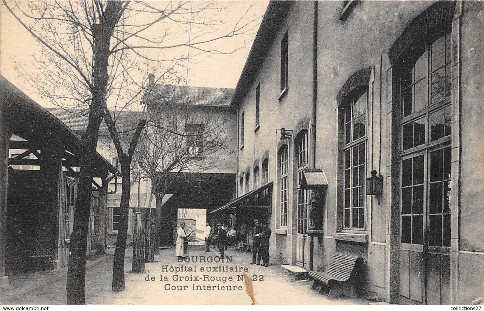 38-BOURGOIN- HÔPITAL AUXILAIRE DE LA CROIX-ROUGE , COUR INTERIEURE - Bourgoin