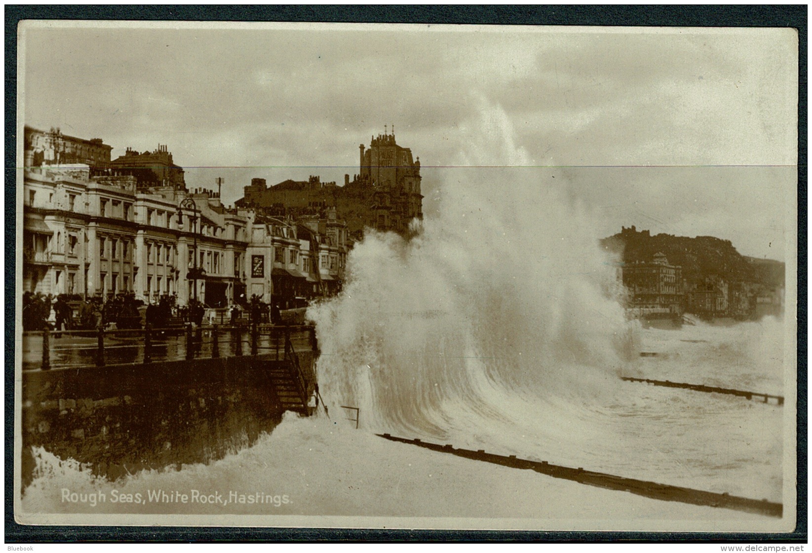 RB 1212 - Early Real Photo Postcard - Rough Seas - White Rock Hastings - Sussex - Hastings
