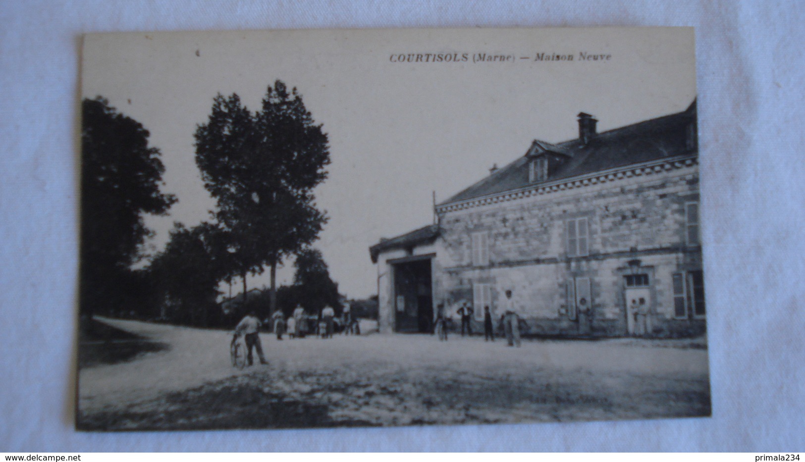 COURTISOLS-MAISON - Courtisols