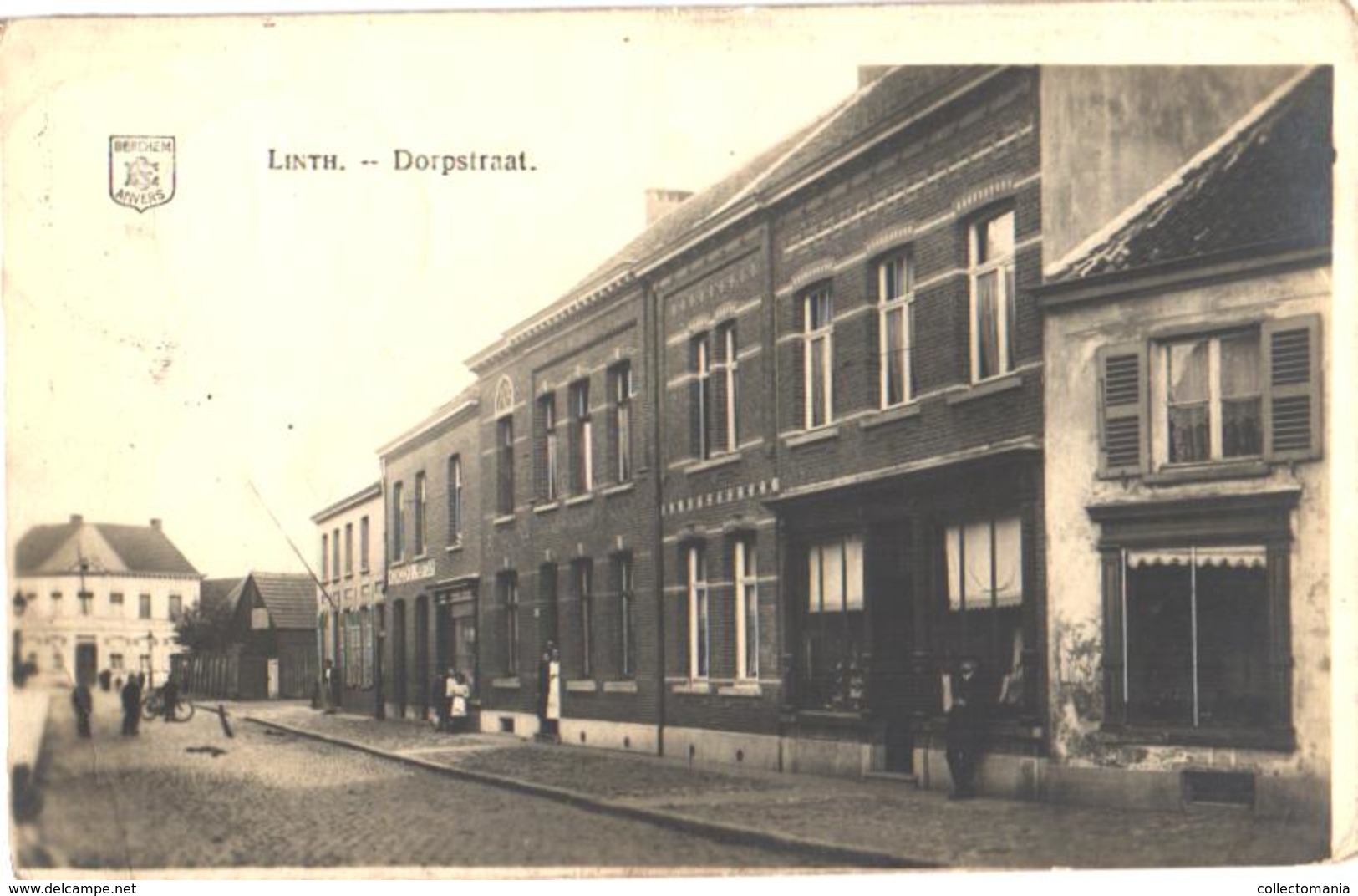 Linth = Lint 1 Oude Postkaart C1920, FOTOKAART  : Dorpstraat Met 2 Winkels +in De Klok Bij GEENS Vergane Glorie Vuil - Lint