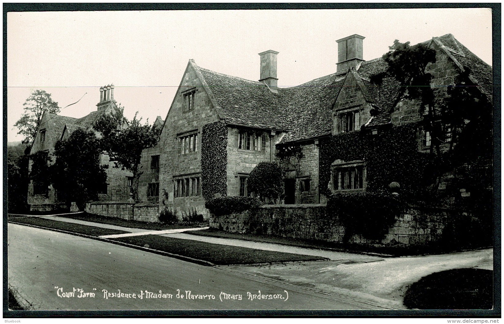 RB 1213 - Real Photo Postcard - Court Farm Broadway - Home Of USA Actress Mary Anderson - Autres & Non Classés