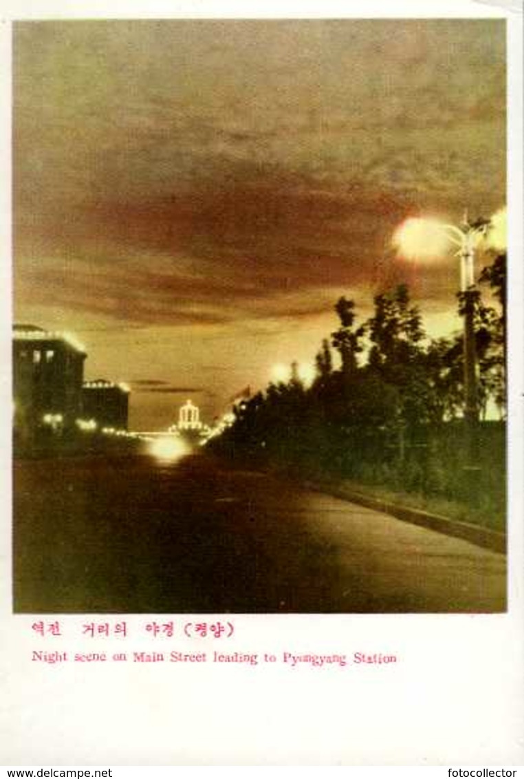 Corée Du Nord : Night Scene On Main Street Leading To Pyongyang Station - Corée Du Nord