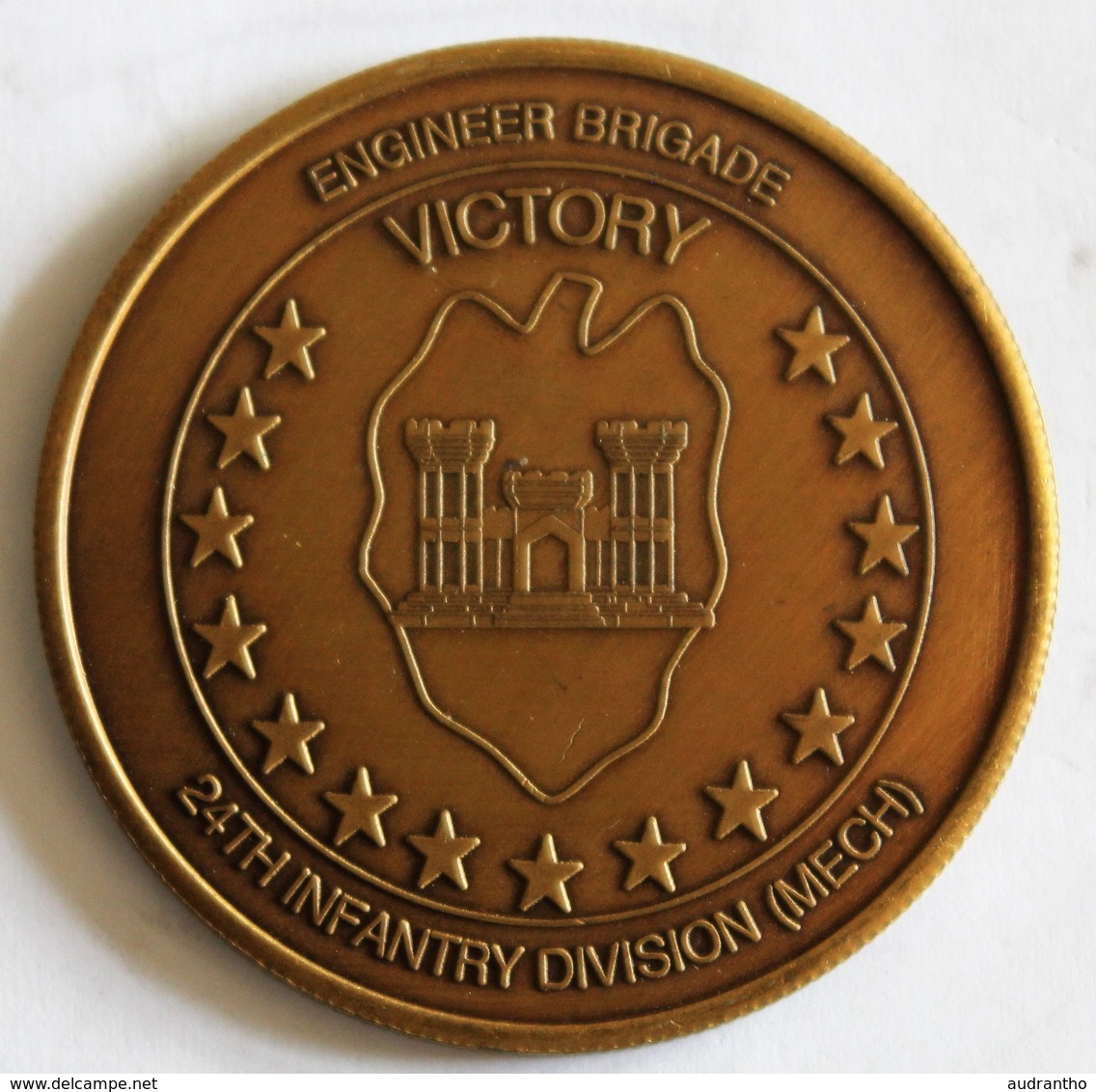 Médaille Militaire Coin US Army Engineer Brigade 24th Infantry Division (mech) Victory's Sappers - Stati Uniti