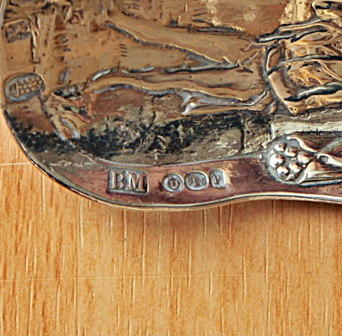 Berthold Mueller Silver Tea Caddy Spoon - Hanau UK Import silver - German Silver 1890 - 1909.