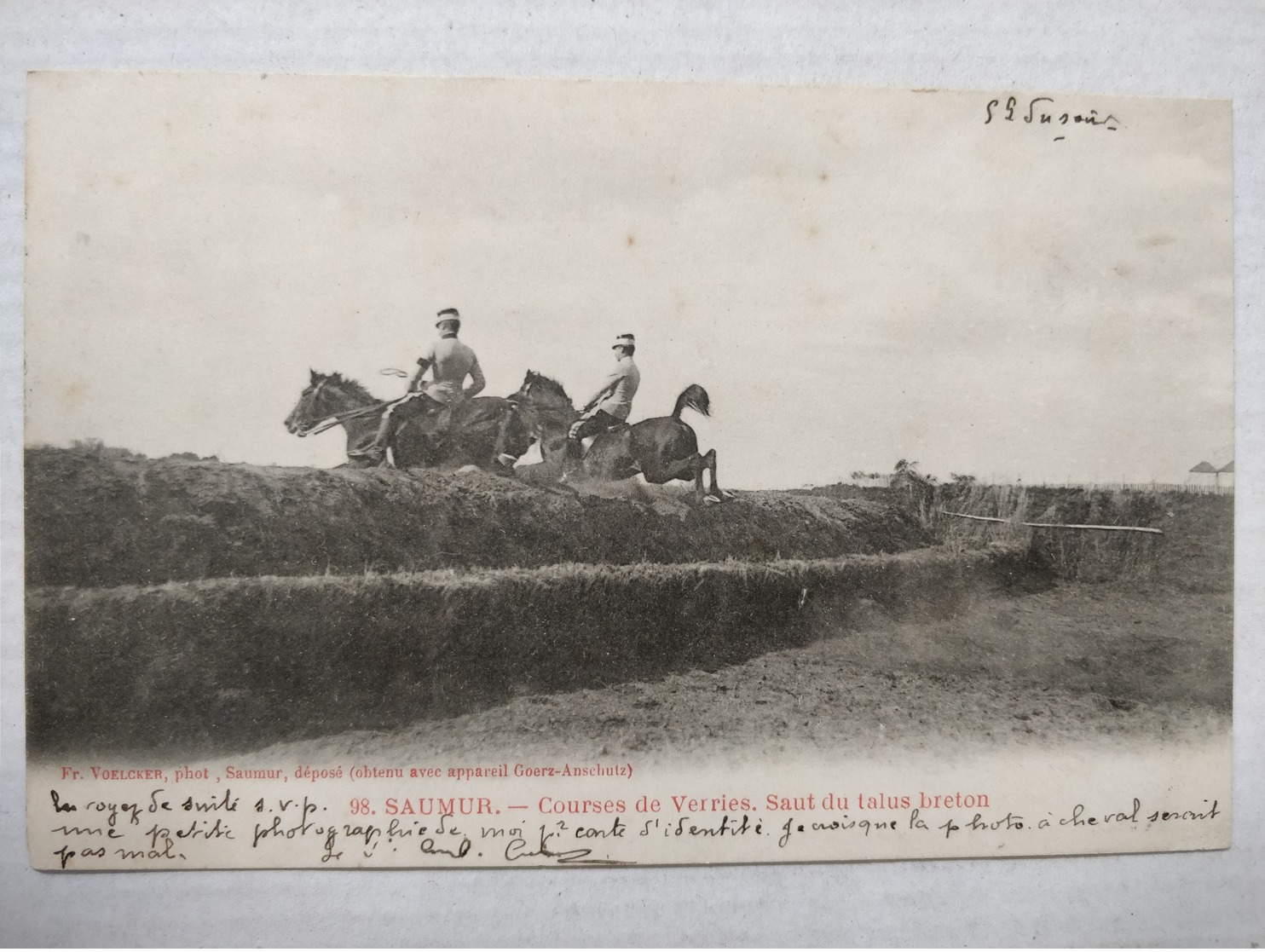 Saumur. Animée. Courses De Verries, Saut Du Talus Breton. 1903 - Saumur