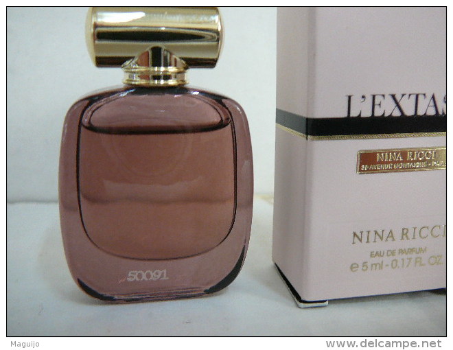 NINA RICCI " L' EXTASE"  MINI EDP  5 ML TRES BON ETAT   LIRE ET VOIR!! - Miniatures Femmes (avec Boite)