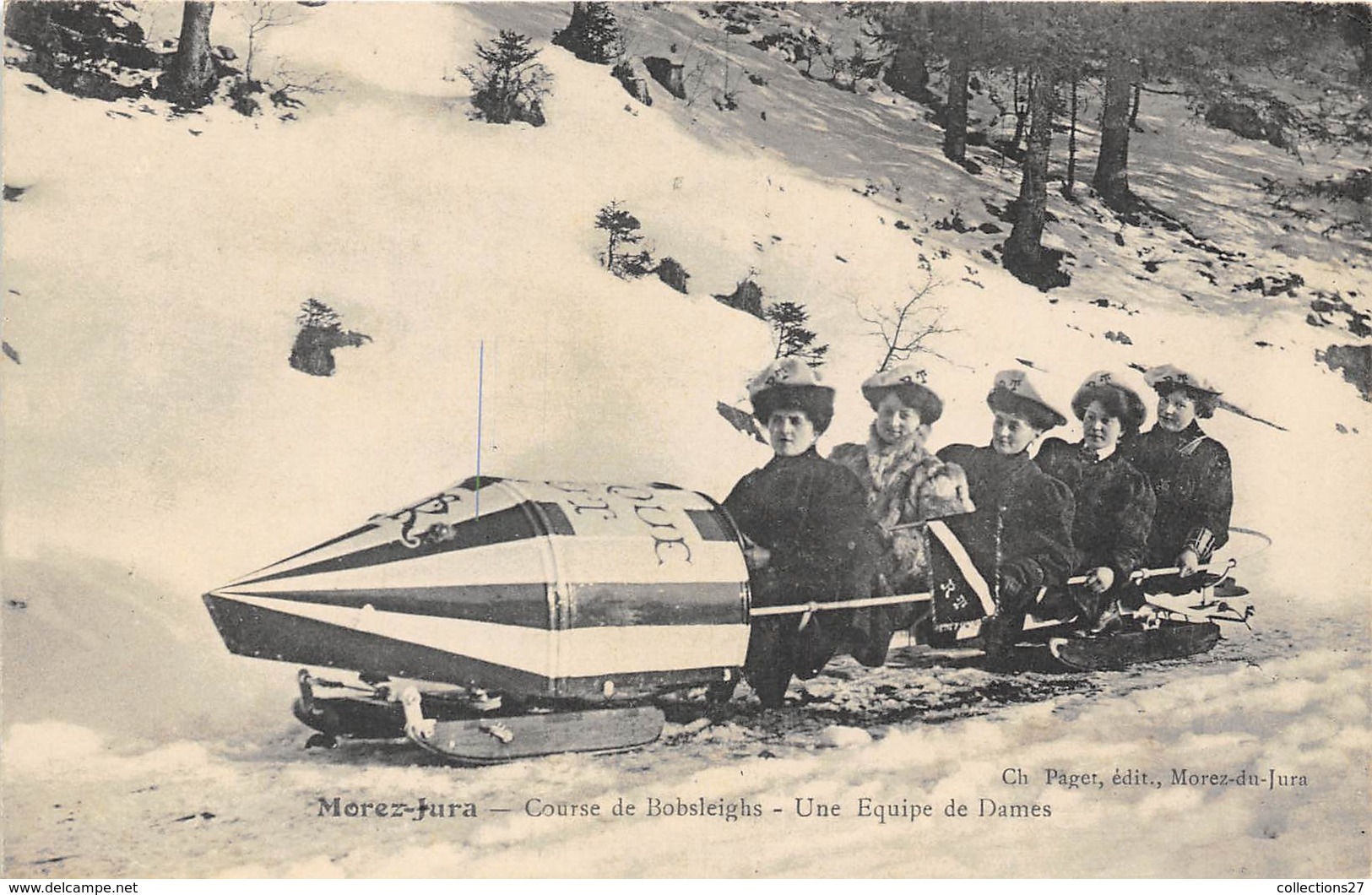 39-MOREZ- COURSE DE BOBSLEIGHS, UNE EQUIPE DE DAMES - Morez