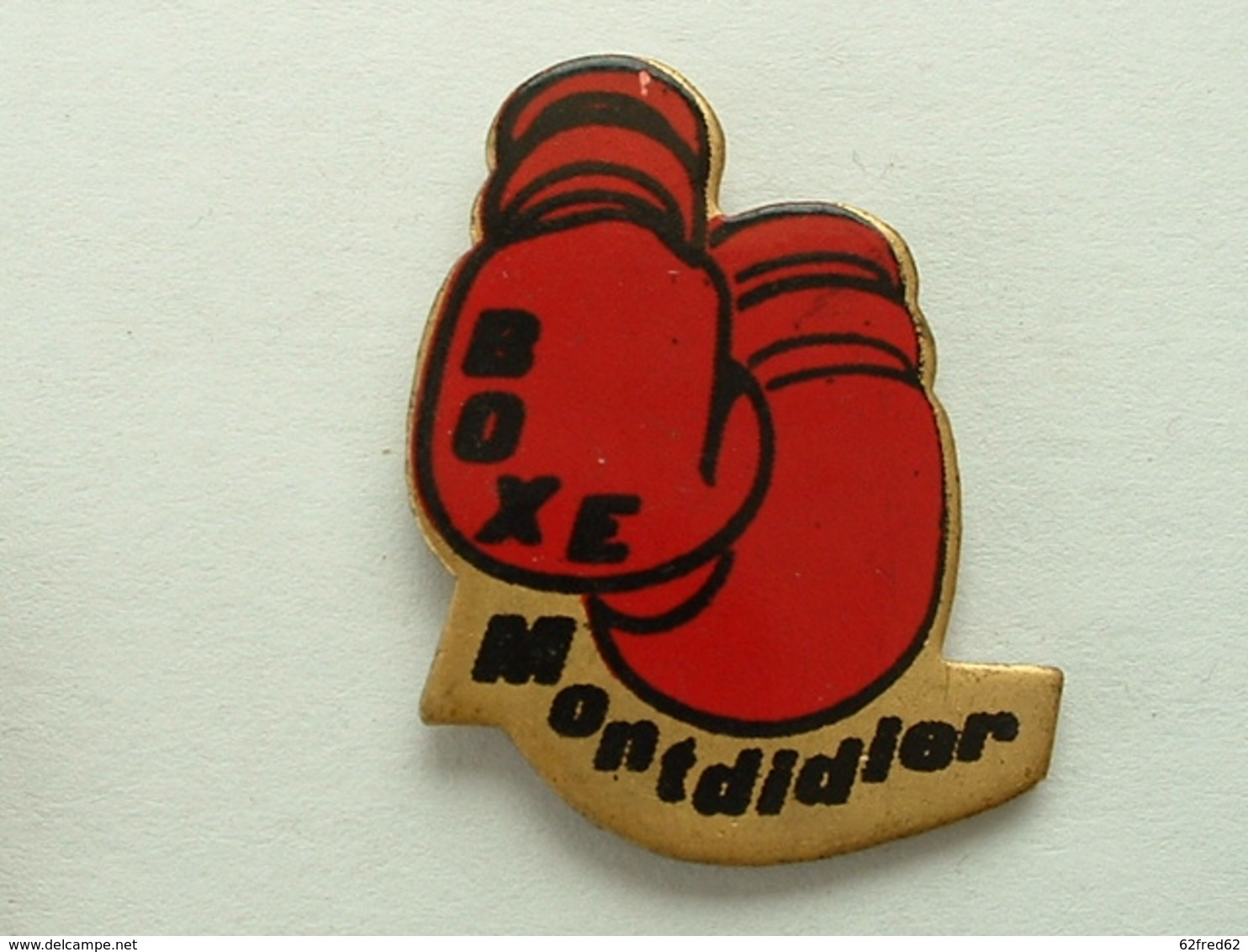 PIN'S BOXE MONTDIDIER - Boxe