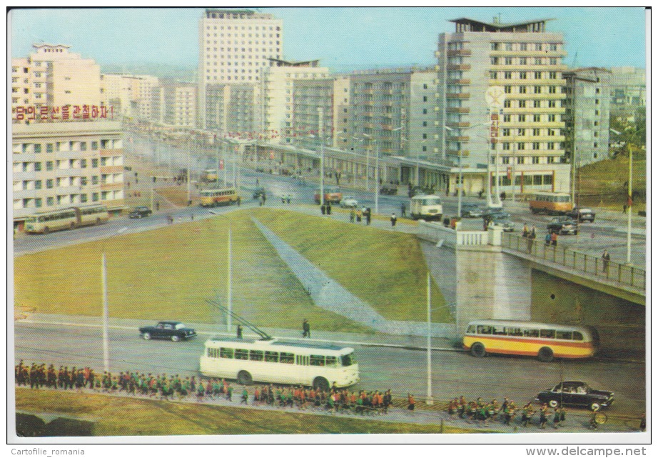 North Korea Pyongyang Bus Coach Uncirculated Postcard - Corée Du Nord