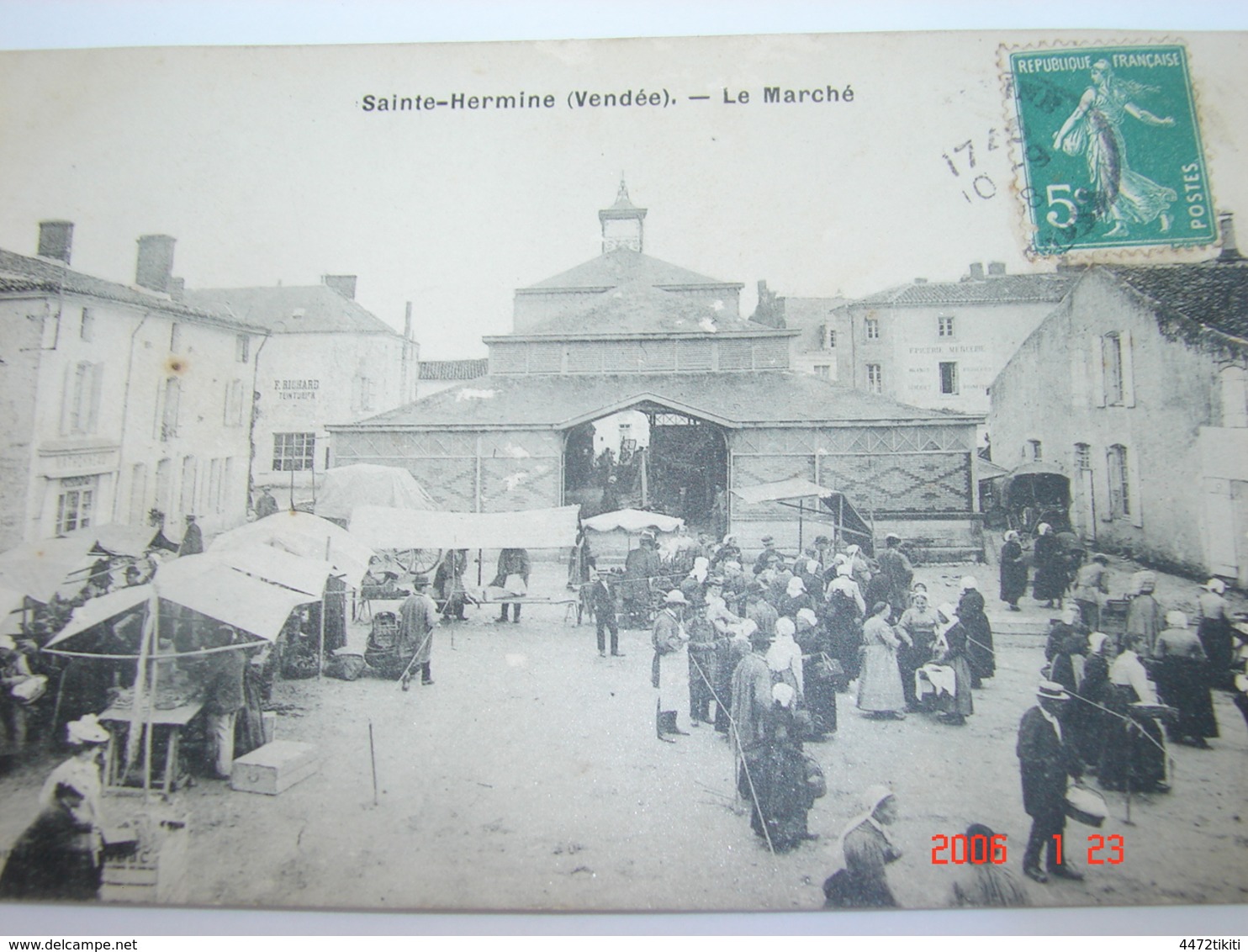 C.P.A.- Sainte Hermine (85) - Le Marché - 1908 - SUP (AN 20 ) - Sainte Hermine