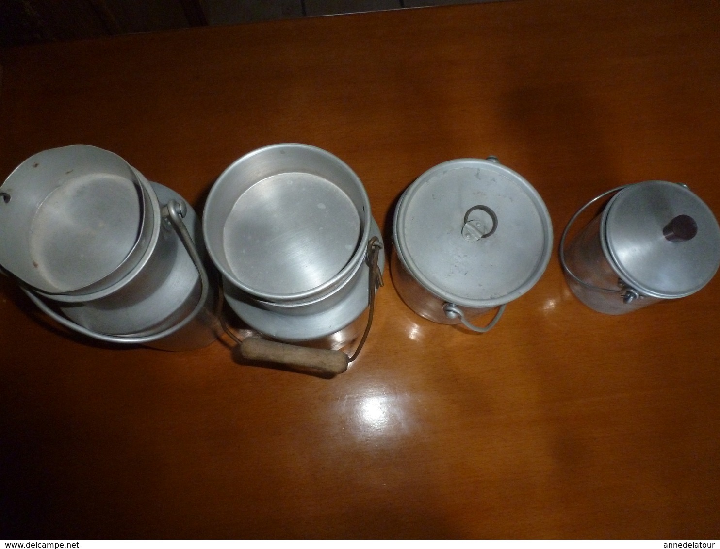 Lot De 4 Récipients En Aluminium ,dont 2 Pots A Lait  Et 2 Gamelles (vente à Choix Possible) - Autres & Non Classés