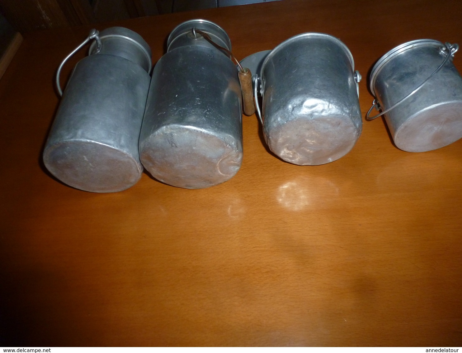 Lot De 4 Récipients En Aluminium ,dont 2 Pots A Lait  Et 2 Gamelles (vente à Choix Possible) - Autres & Non Classés